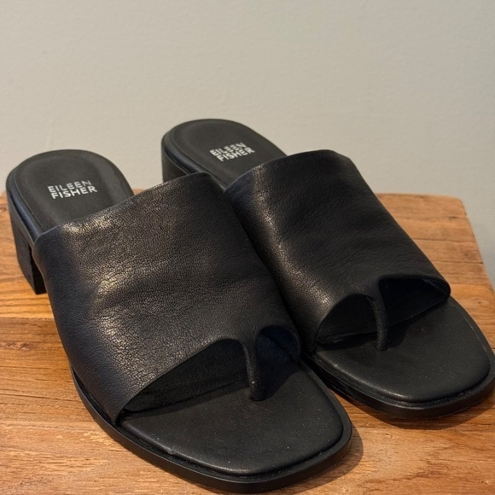 Eileen Fisher AIRY-TL Sandals.‎ Tumbled Black Leather Size 9